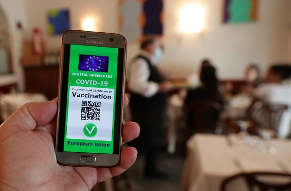 Test rapidi per green pass a prezzi calmierati a 8 e 15 euro