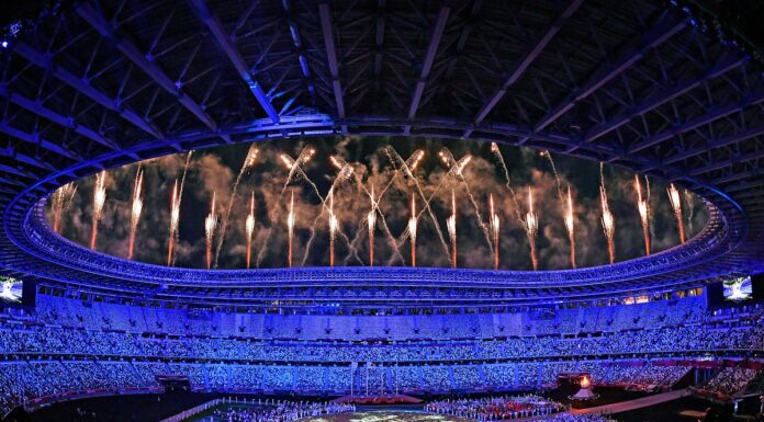 Chiusi i Giochi a Tokyo, testimone passa a Parigi 2024