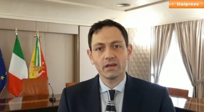 Razza “in Sicilia contagi importati, ripristiniamo reparti Covid”