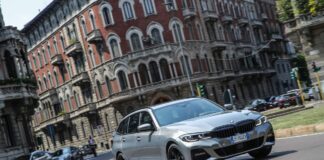 Bmw 320e Touring, piccola ibrida plug-in per famiglie e aziende