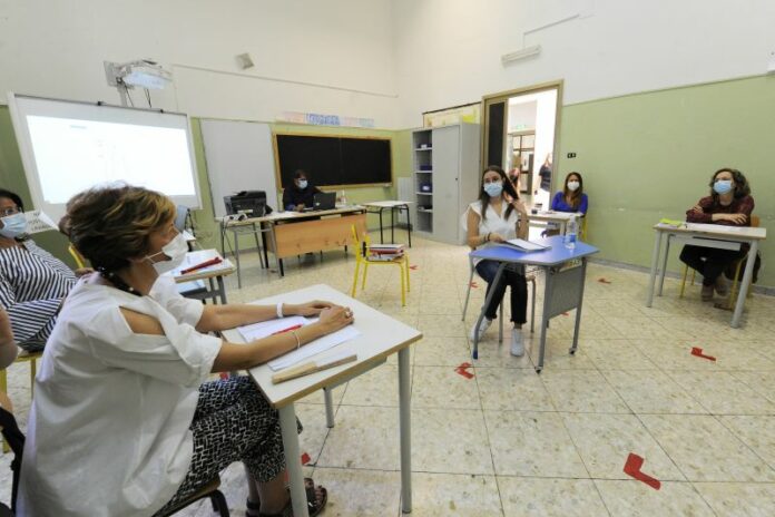 BARI, AL VIA GLI ESAMI DI MATURITA'