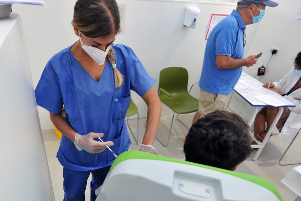 HUB FIERA DEL LEVANTE LE VACCINAZIONI PER LA FASCIA 12-18 ANNI