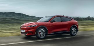 Mustang Mach-E può raggiungere la spiaggia da ogni capitale europea