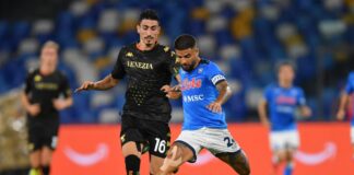Il Napoli batte il Venezia 2-0 in dieci