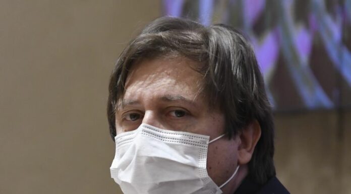 Sileri “80% vaccinati a metà settembre oppure si valuterà obbligo”