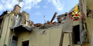 Crolla palazzina a Torino, morto un bambino