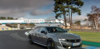 Nuova 508 Peugeot Sport Engineered, prestazioni ed efficienza