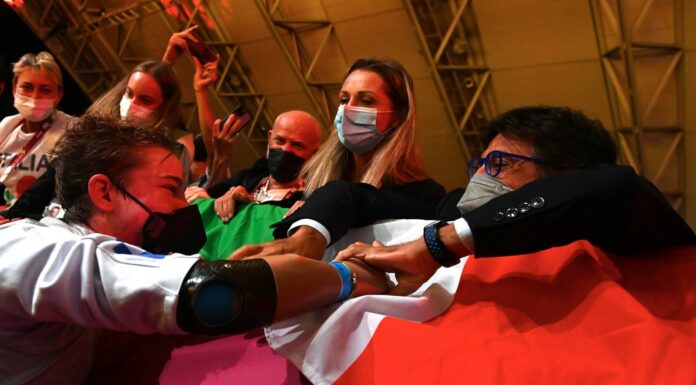 Bis di Bebe Vio, dopo Rio vince l’oro nel fioretto anche a Tokyo