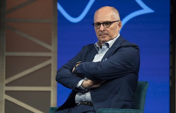 Ricciardi “Green pass solo ai vaccinati, un tampone non può bastare”