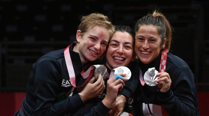 Argento per la squadra italiana di fioretto femminile