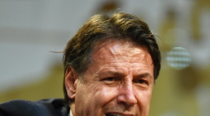 Conte “Sul reddito di cittadinanza nessun passo indietro”