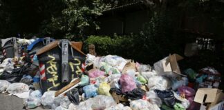 Rifiuti, Napoli in aiuto di Roma con 150 tonnellate al giorno