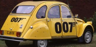 Citroen, serie speciale 2Cv 007 celebra 40mo anniversario
