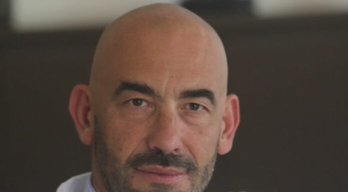 Bassetti “Aggredito da un No Vax sotto casa, lo Stato intervenga”