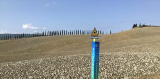 Snam, le paline indicano la via Francigena