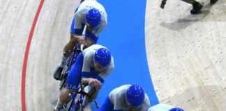 Ciclismo, Italia in finale oro nell’inseguimento squadre