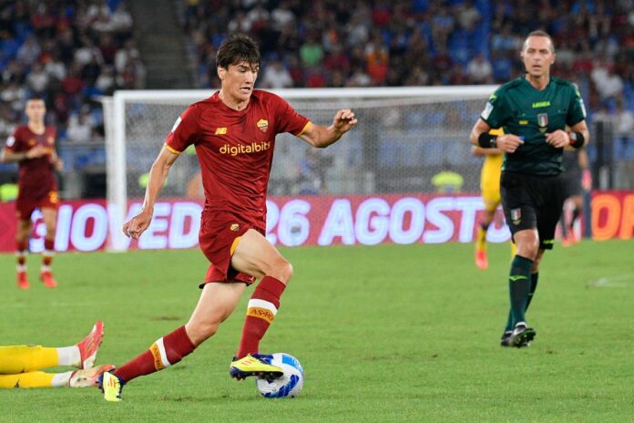 Italian football Serie A match AS Roma vs ACF Fiorentina