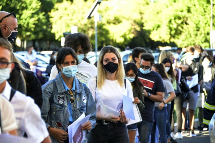 TEST D'INGRESSO ALLA FACOLTA' DI MEDICINA DELL'UNIVERSITA' LA SAPIENZA
