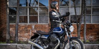 Moto Guzzi V7 è la moto più venduta in Italia tra le over 700 cc