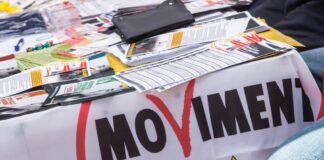 Assalto al gazebo M5s a Milano, perquisiti 4 no Green Pass