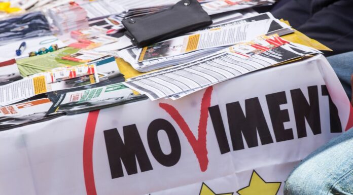 Assalto al gazebo M5s a Milano, perquisiti 4 no Green Pass