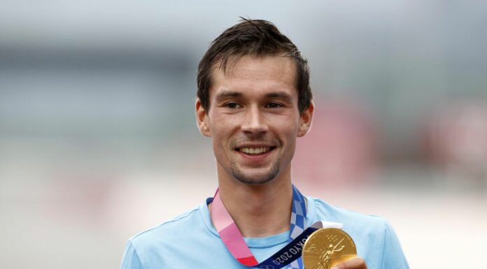 Roglic mattatore alla Vuelta, tris di trionfi e poker di tappe