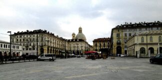 Torino, immigrato accoltellato e ucciso in piazza della Repubblica