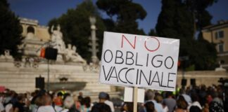 “Progettavano azioni violente”, blitz in tutta Italia contro No Vax
