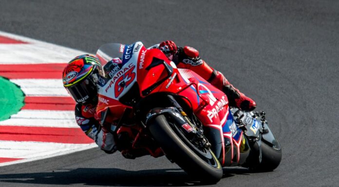 Primo successo di Bagnaia in MotoGP, batte Marquez ad Aragon