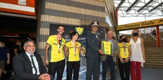 Stazione brandizzata per 3 mesi, metro Roma celebra Fiamme Gialle