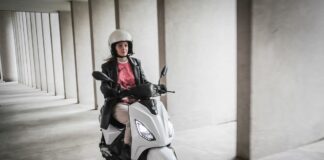 Piaggio 1, il nuovo e-scooter essenziale, facile e leggero