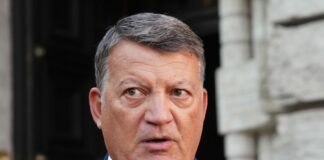 Bombardieri “Se c’è emergenza rendere il vaccino obbligatorio”