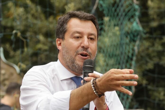 SALVINI INCONTRA I CITTADINI DI VIA COLLATINA