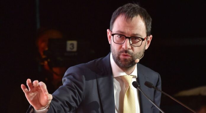 Prosek, Patuanelli “Ci opporremo ad errata e assurda decisione”