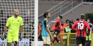 Milan-Venezia 2-0, rossoneri in vetta con l’Inter