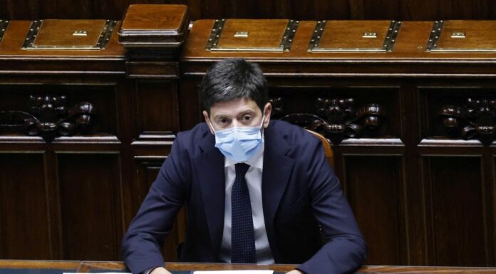 Speranza “Chi ha paura del vaccino è ormai una minoranza”