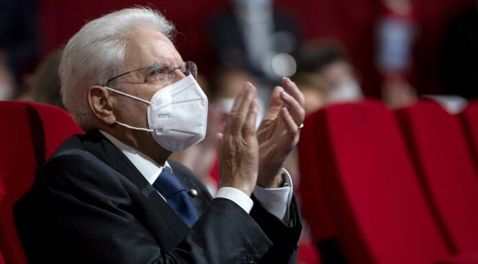 Mattarella “Bersaglieri esempio virtù che hanno scritto storia d’Italia”