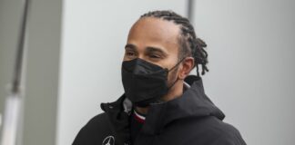 Hamilton fa 100 vittorie in Russia, dietro Verstappen e Sainz