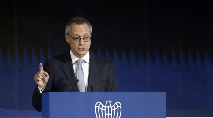 Bonomi “Confindustria non vuole fare un partito”