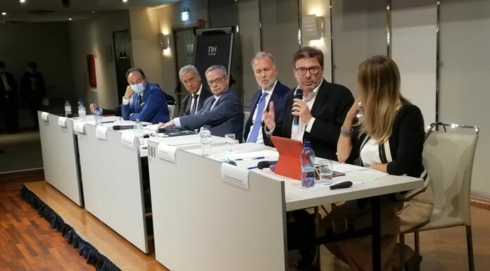 Giorgetti “lo sviluppo economico lo fanno le imprese non lo Stato”