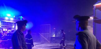 Incendio in baraccopoli nel Trapanese, un morto