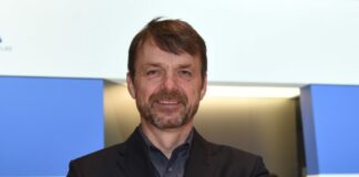 Mike Manley lascia Stellantis, sarà il nuovo ceo di AutoNation