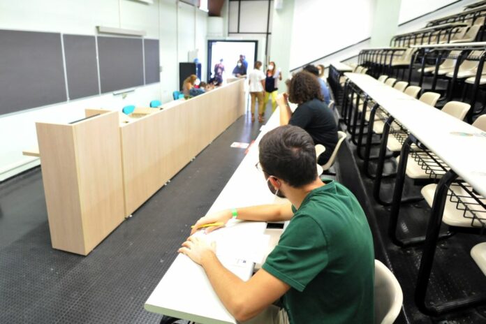 TEST D'INGRESSO ALLA FACOLTA' DI MEDICINA DELL'UNIVERSITA' ALDO MORO DI BARI