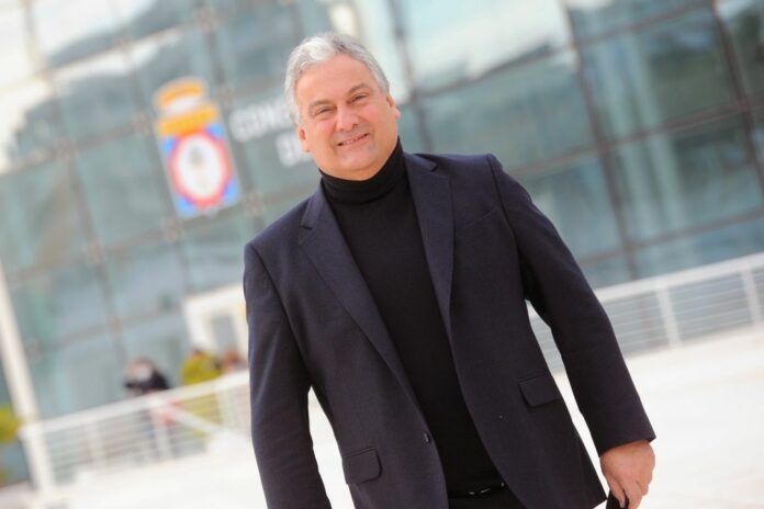 REGIONE PUGLIA, CONSIGLIO REGIONALE: IL PRESIDENTE CAPONE CON IL PRESIDENTE USCENTE LOIZZO