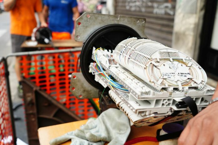 LAVORI DI MANUTENZIONE RETE FIBRA OTTICA
