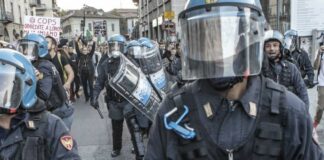 Scontri al corteo no Green Pass a Roma, attaccata sede Cgil