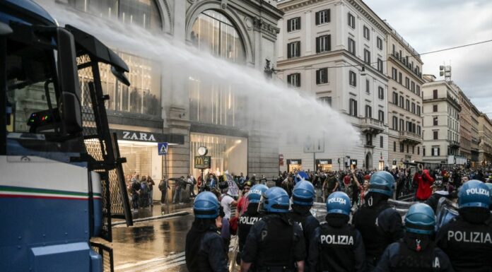 Green Pass, arrestati i leader di Forza Nuova Castellino e Fiore