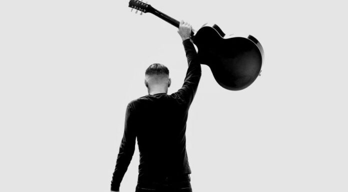 Bryan Adams, a marzo il nuovo album “So Happy It Hurts”