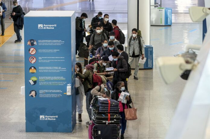 AEROPORTO DI FIUMICINO PARTENZE PER LE VACANZE DI PASQUA