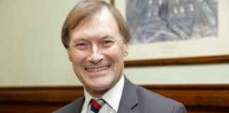 Regno Unito, deputato ucciso a coltellate in una chiesa